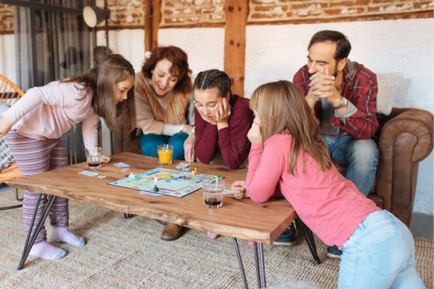 Consejos de psicólogos para padres sobre cómo sobrellevar vacaciones de sus hijos